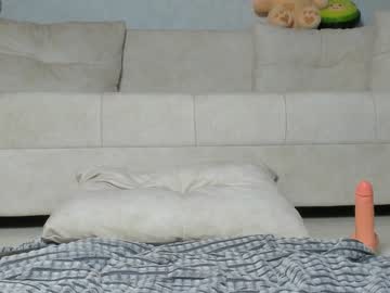 girl
        oxybanny cam image #163577