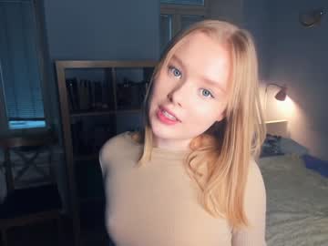 girl
        sun_shiiine cam image #76528