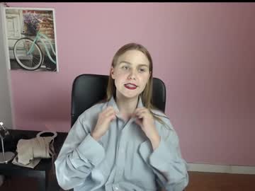 girl
        nextdoorgir_l cam image #80397