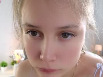girl
        tatecraley cam image #195749