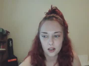 girl
        lildirtyredd cam image #160344