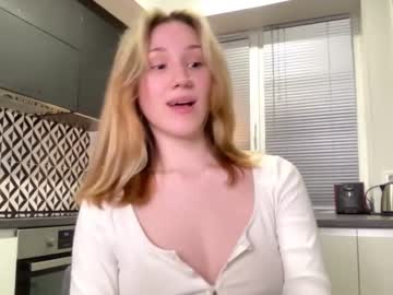 girl
        jen_sincero cam image #63333