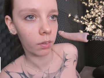 girl
        kitness_sky cam image #235562