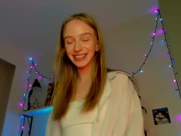 girl
        ssunniness cam image #231500