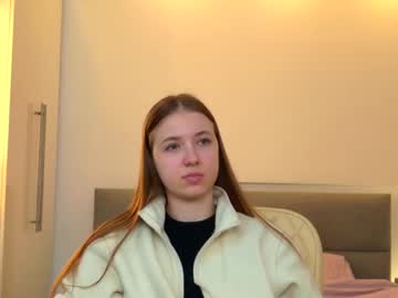 girl
        nicolecollard cam image #254629