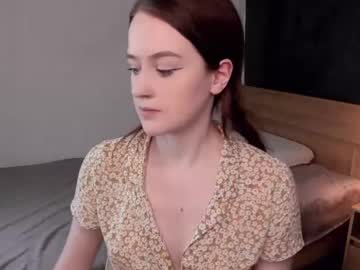 girl
        beatrixdurow cam image #176422