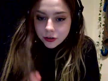 girl
        lillypadgrl cam image #122917