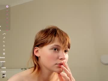 girl
        marianhallsted cam image #211098