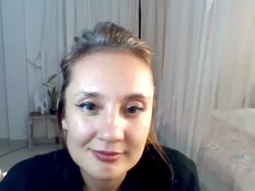 couple
        goddess_marylin cam image #118371