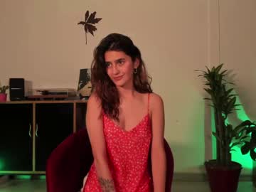 girl
        marmuse cam image #101864