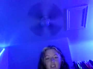 girl
        bunnyybabee cam image #110404