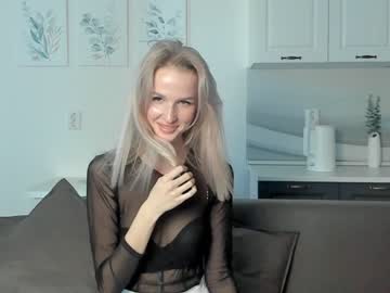 girl
        marieblackwell cam image #87986