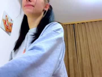 girl
        melissa_belle cam image #128077