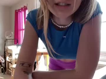 girl
        princesszelda22 cam image #125544