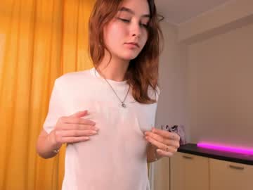 girl
        florahartill cam image #204018