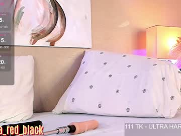 girl
        leila_meow cam image #191930