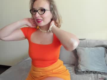 girl
        emilymilf__ cam image #32940