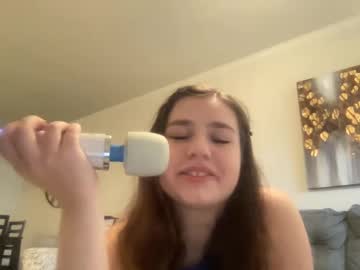 girl
        8luttybunny cam image #203850