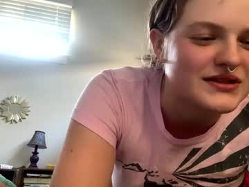 girl
        princesspinkietoe cam image #246444