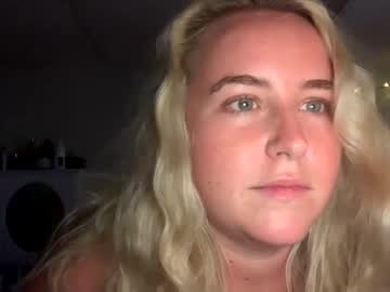 girl
        blonde4lyfe cam image #115674