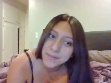 couple
        xoless cam image #70107