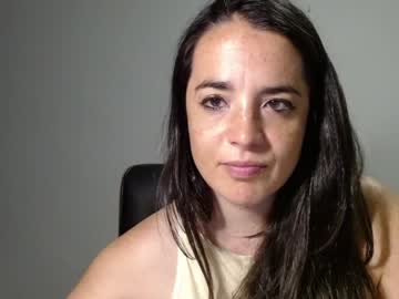girl
        melaniebiche cam image #19447
