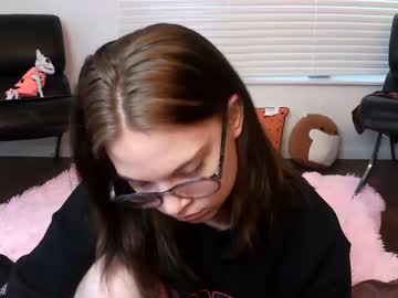 girl
        lexi_laine cam image #4760