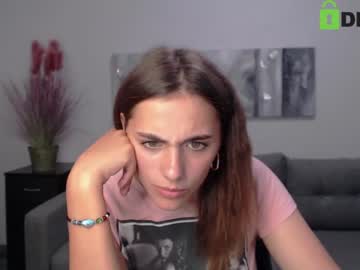 girl
        olga_casey cam image #112172