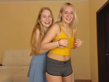 girl
        annikie cam image #129527