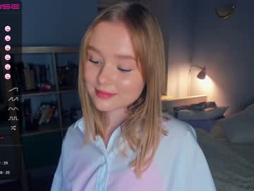 girl
        sun_shiiine cam image #76702