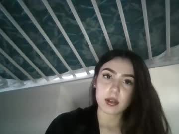 girl
        ninashordie cam image #245507