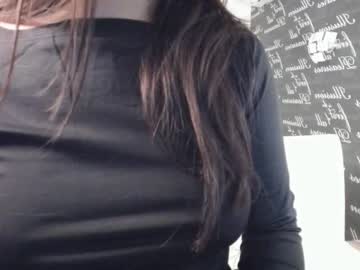 girl
        icetwist cam image #127987
