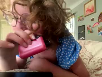 girl
        miss_daphne333 cam image #252099