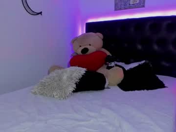 girl
        rosetaylorla cam image #25177