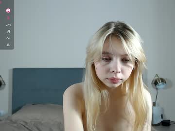 girl
        itsirisshow cam image #201727