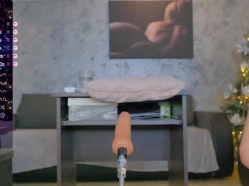 girl
        luckystrikee_ cam image #135074