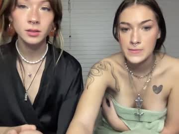 girl
        daisysxxo cam image #220522