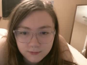 girl
        kkisbabyy cam image #169616