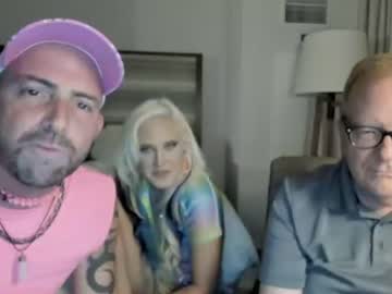 couple
        whaaaaaaaat cam image #2089