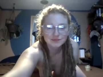 couple
        marygingerjane cam image #122311