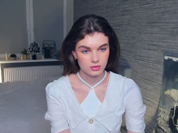 girl
        candy_flo cam image #232520