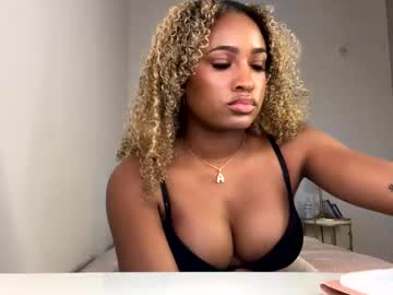girl
        sky_alexxxis cam image #199597