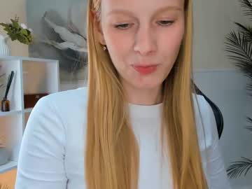 girl
        maidabarfield cam image #191420