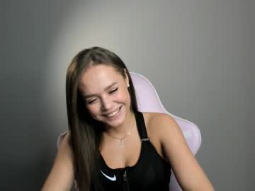 girl
        brittcubitt cam image #150637