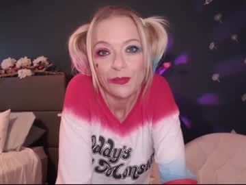 girl
        laceycoffeegirl cam image #9690