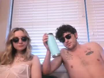 couple
        classysavages69 cam image #89551