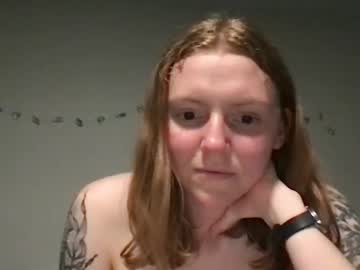girl
        gingerale18 cam image #255299