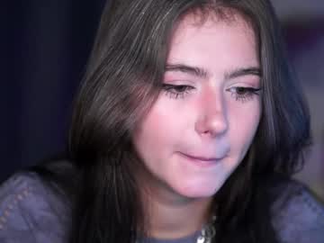girl
        sirenevelyn cam image #213116