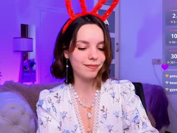 girl
        majja_ cam image #225536