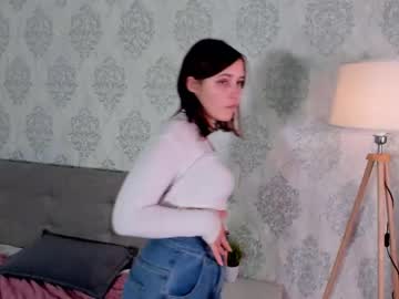 girl
        mariecurtisa cam image #134130